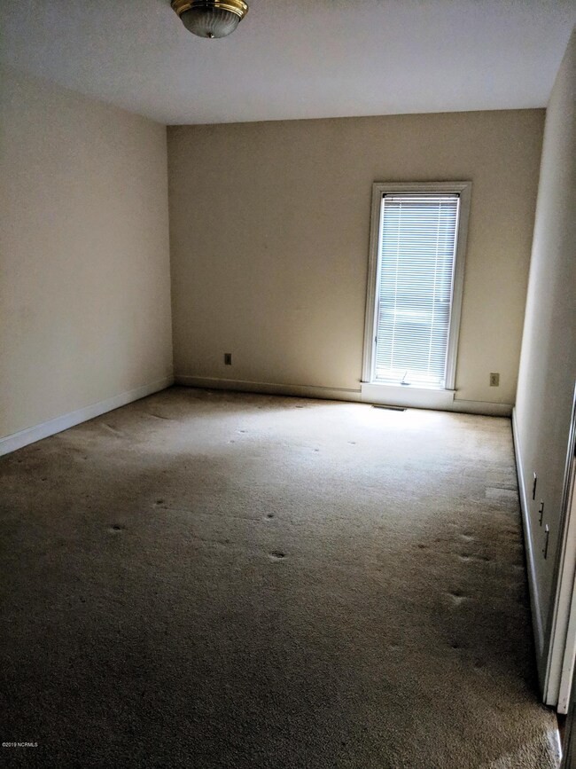 4801 Olympic Ln N unit B, Wilson, NC 27896 - photo 7