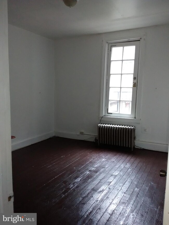 146 N 5th St unit 3F, Reading, PA 19601 - photo 7