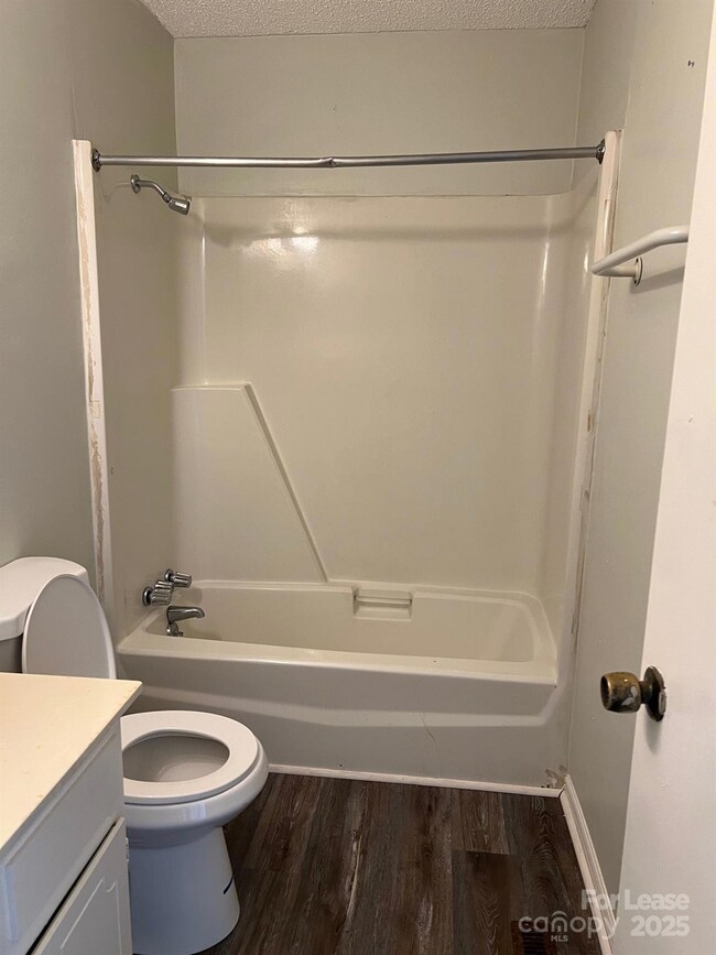 209 Adams St, Statesville, NC 28677 - photo 5