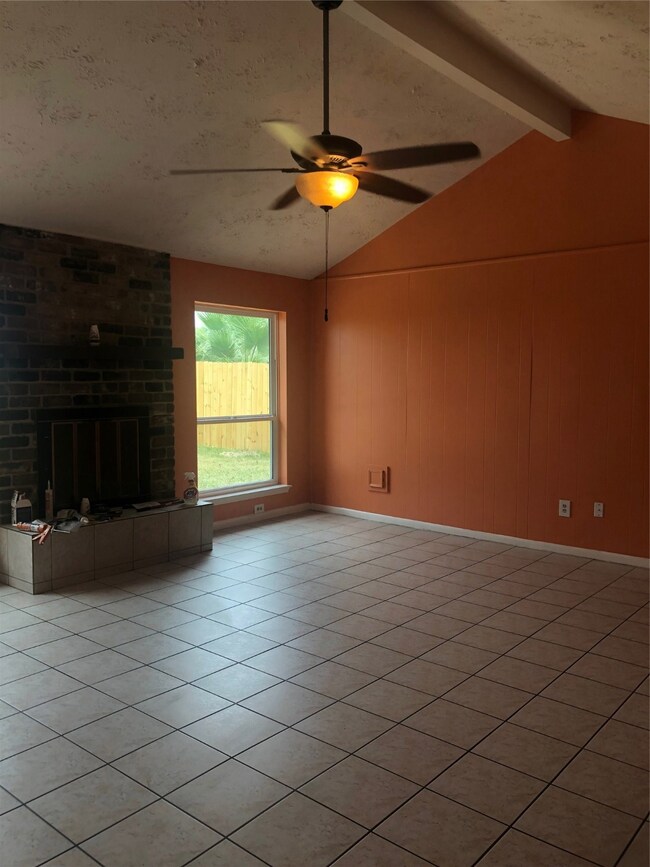 13702 Larwood Ln, Houston, TX 77038 - photo 4