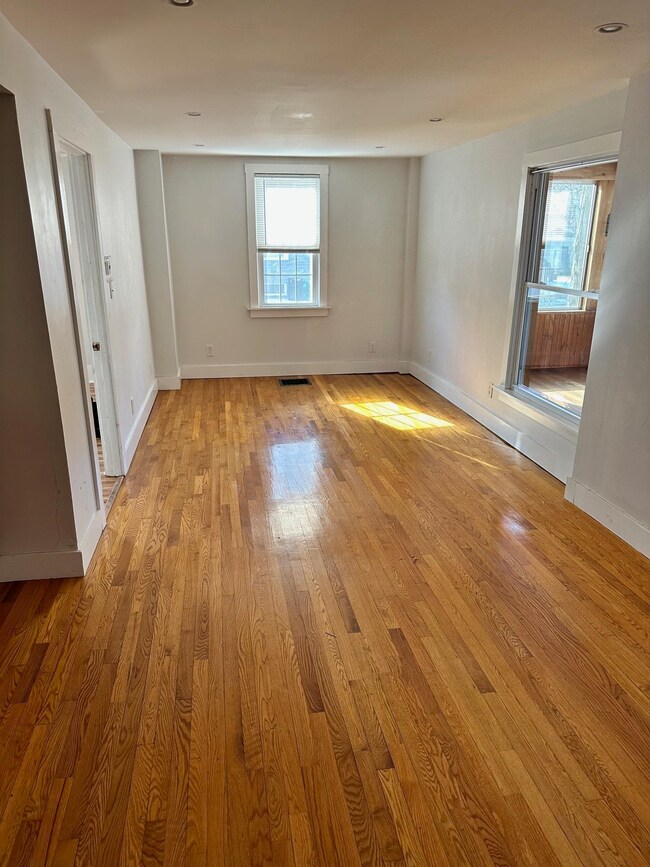 94 Portland Ave unit 1, Dover, NH 03820 - photo 3