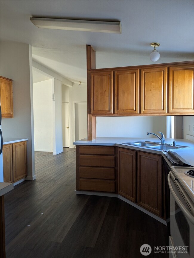 1905 Honeysuckle Ln, Centralia, WA 98531 - photo 6