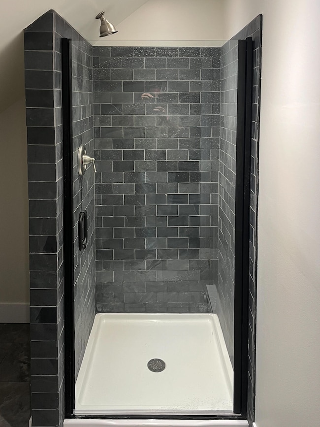 202 E Main - Unit 6-8