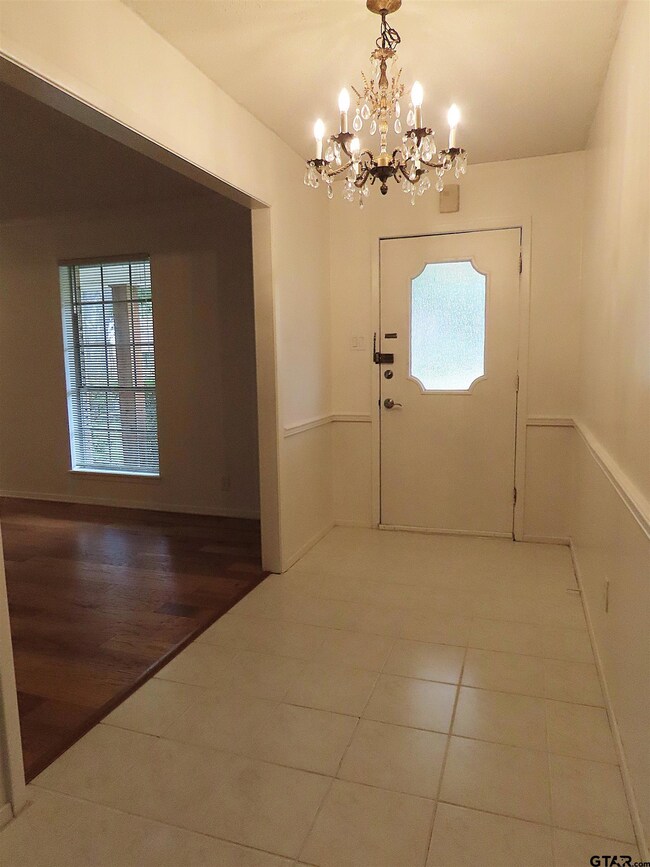 1300 Kingspark Dr, Tyler, TX 75703 - photo 7