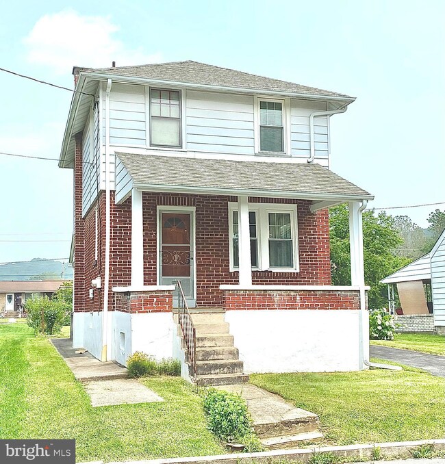201 Wilson Ave, Reading, PA 19606 - photo 3
