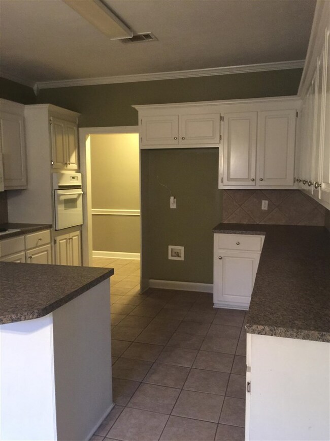 253 Charlene Dr, Byram, MS 39272 - photo 6