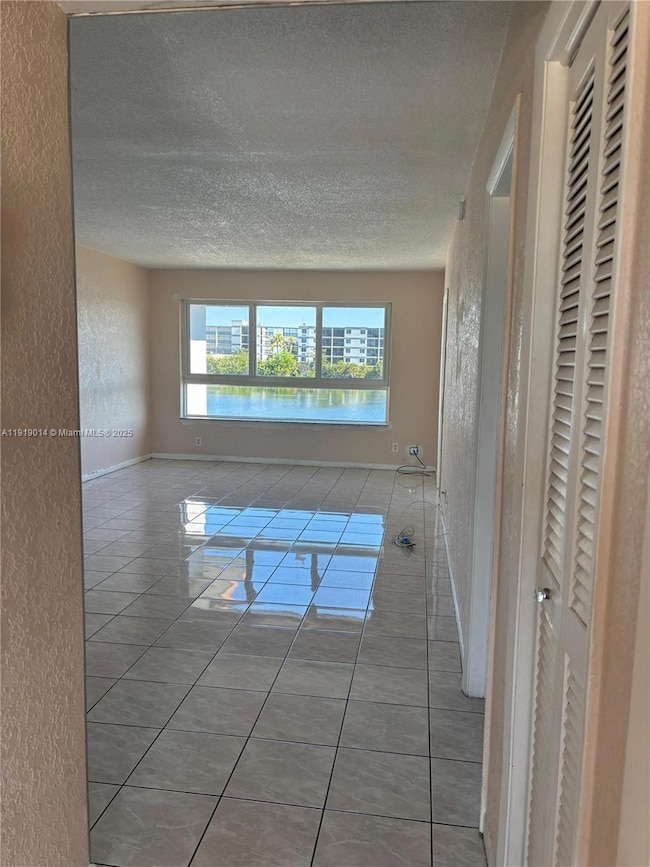 19255 NE 2nd Ave unit 2218, Miami, FL 33179 - photo 2