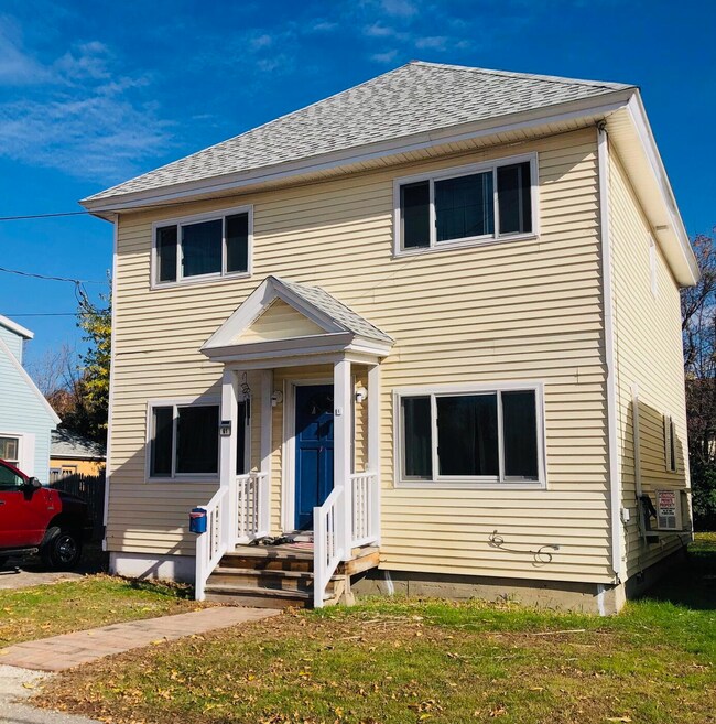 61 Eastland Ave, Millinocket, ME 04462 - photo 2