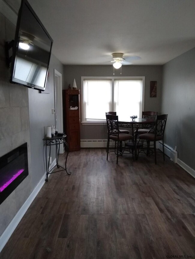 38 Joelson Ct, Albany, NY 12209 - photo 5