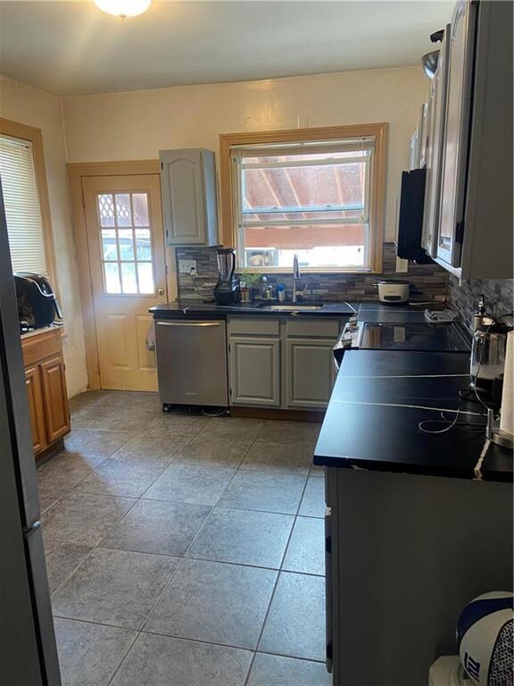 1044 W Tilghman St, Allentown, PA 18102 - photo 5