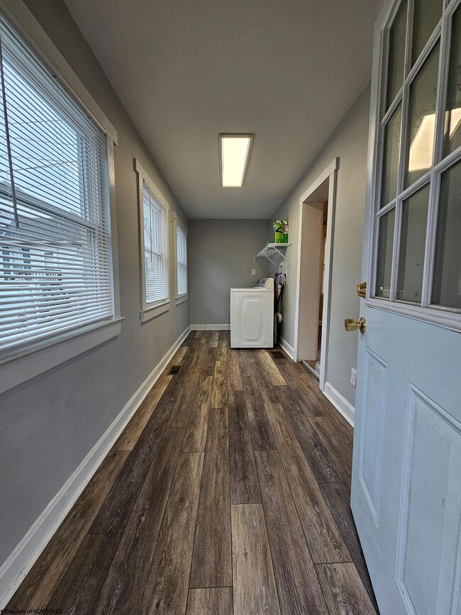 1308 Montrose St, Morgantown, WV 26505 - photo 6