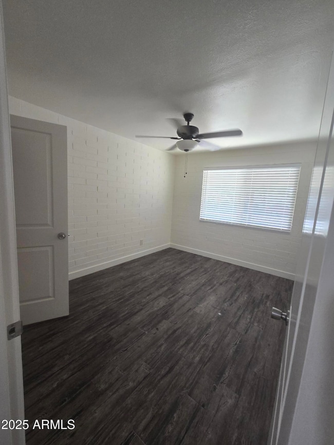 2513 N 48th Place, Phoenix, AZ 85008 - photo 4