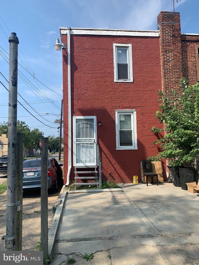 76 S 24th St, Camden, NJ 08105 - photo 2