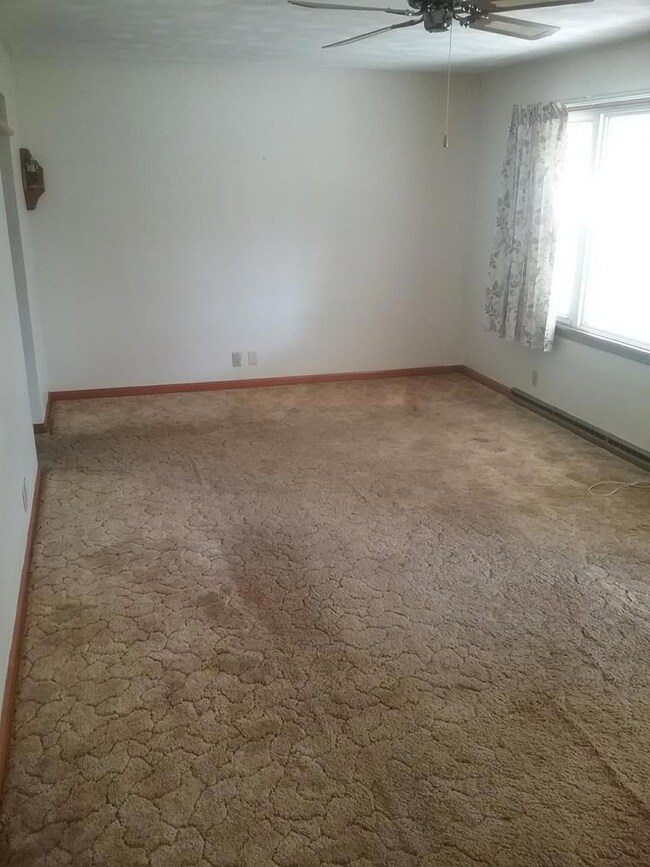 1133 Jefferson St, Bucyrus, OH 44820 - photo 7