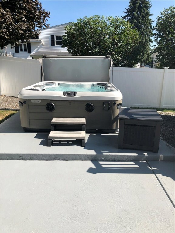 Hot Tub