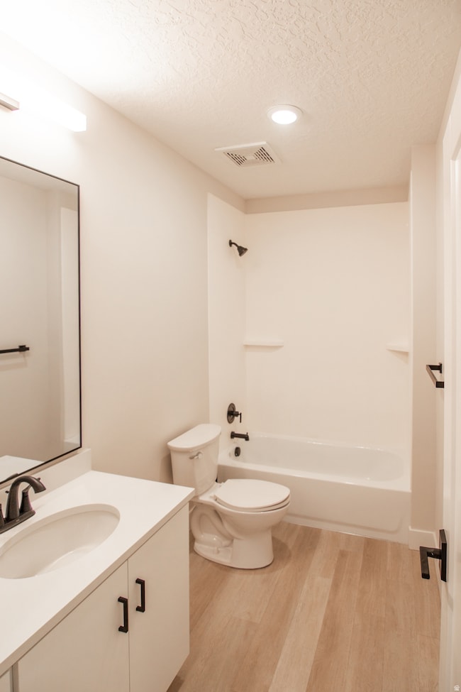 346 E 200 S unit A201, Moab, UT 84532 - photo 4