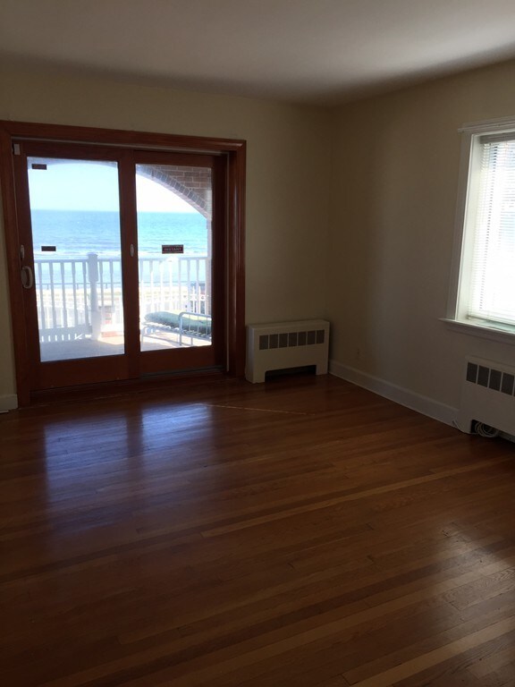 77 Lynn Shore Dr unit 1, Lynn, MA 01902 - photo 3