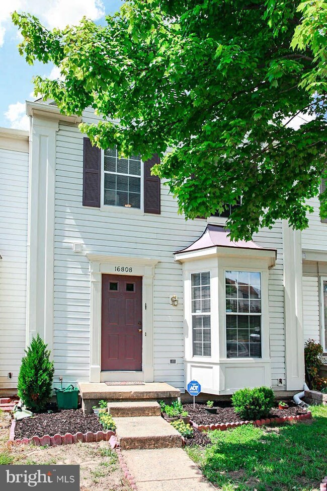 16808 Jed Forest Ln, Woodbridge, VA 22191 - photo 2