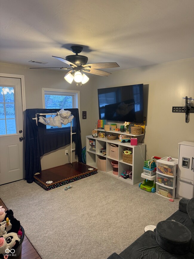 3427 N East St, Columbus, IN 47203 - photo 5