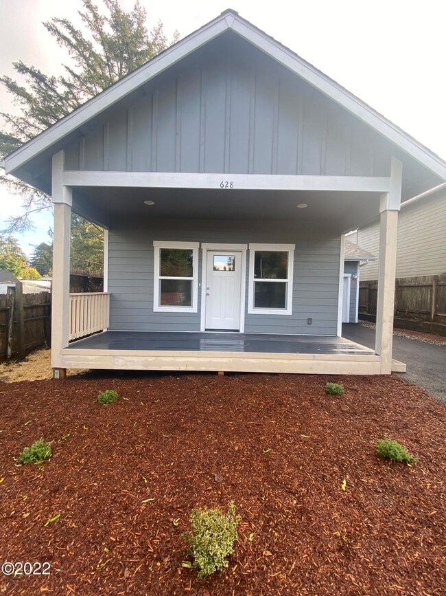 628 SE Port Ave, Lincoln City, OR 97367 - photo 4