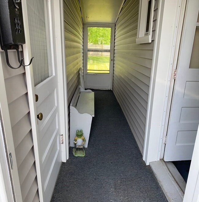 18 Kipling St, Springfield, MA 01118 - photo 4