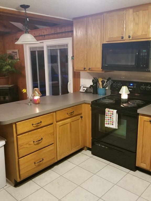 6 Stone St, Middleboro, MA 02346 - photo 4