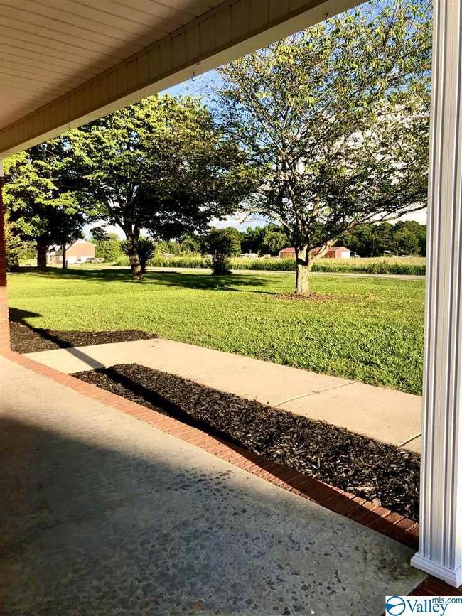 28059 Nuke Whitt Ln, Ardmore, AL 35739 - photo 5