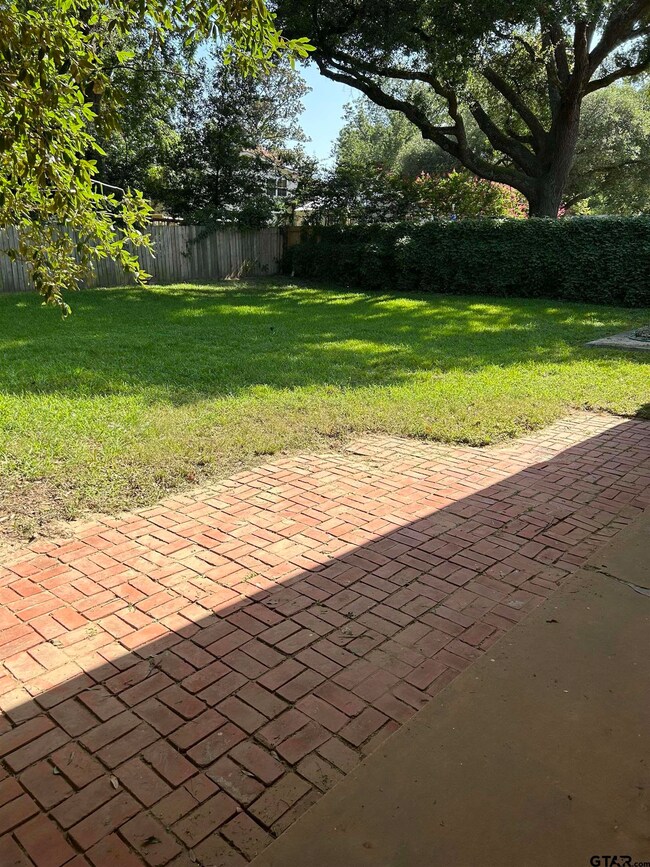 409 409 E Amherst, Tyler, TX 75701 - photo 4