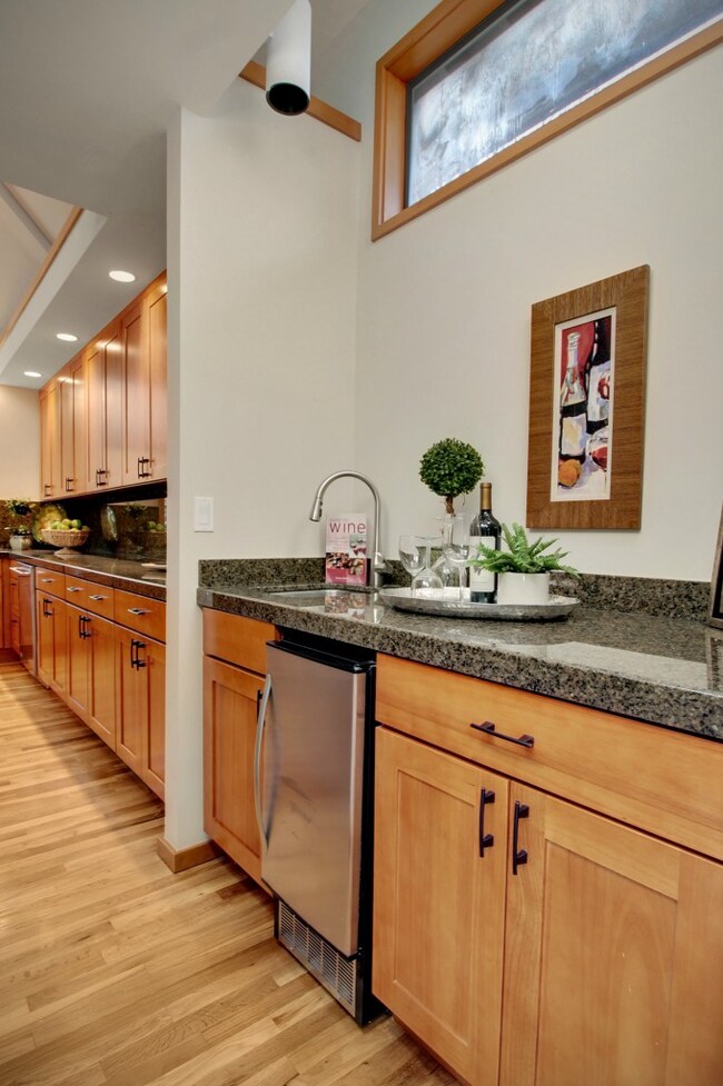 4820 W Mercer Way, Mercer Island, WA 98040 - photo 7