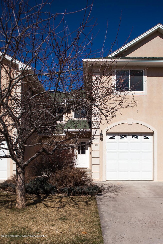 Front Entry Way