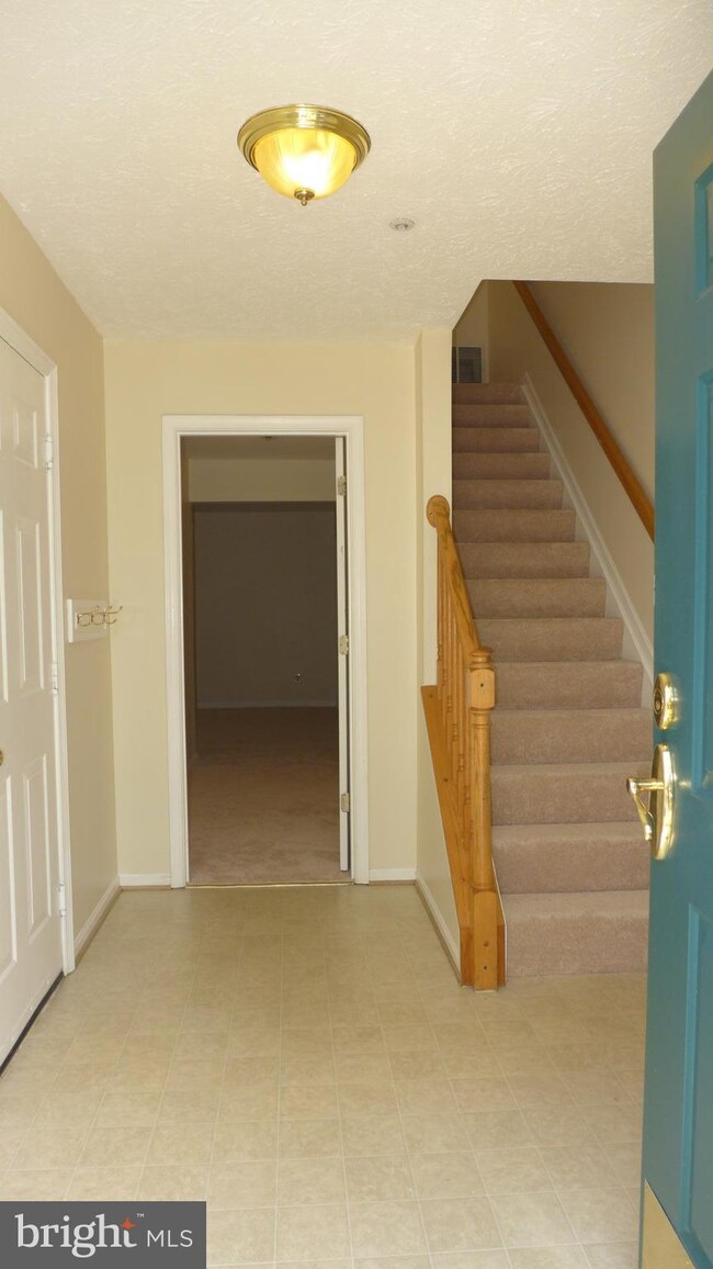 9210 Brewington Ln, Laurel, MD 20723 - photo 2