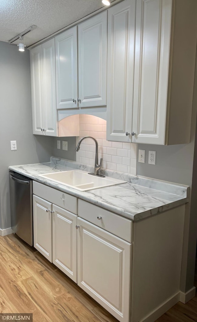 2800 Hillsboro Ave N unit 105, New Hope, MN 55427 - photo 2