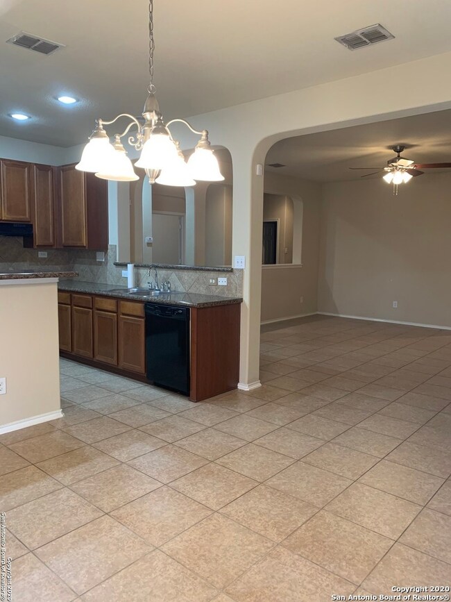 8110 Royal Field, San Antonio, TX 78255 - photo 6