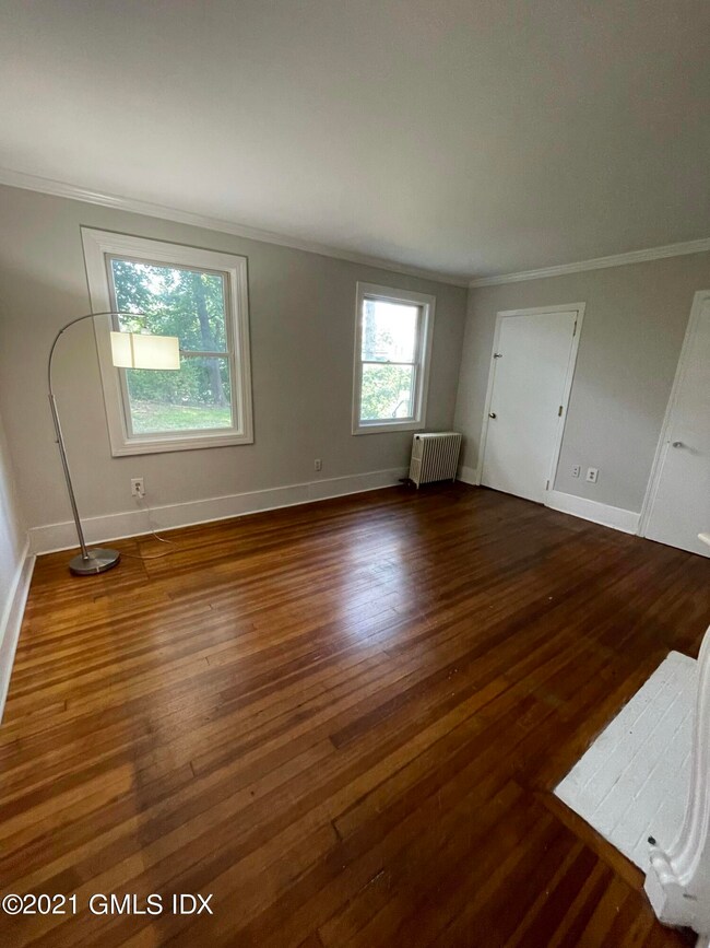 511 E Putnam Ave unit 1st Floor, Cos Cob, CT 06807 - photo 6
