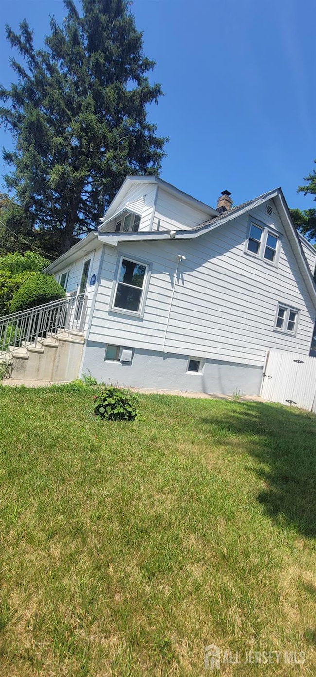 346 N Riverview Ave, Edison, NJ 08817 - photo 5