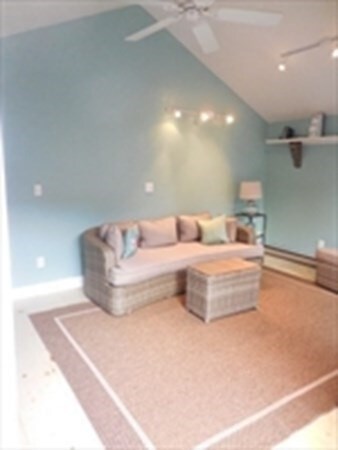 11 Hancock St unit 11R, Newburyport, MA 01950 - photo 5