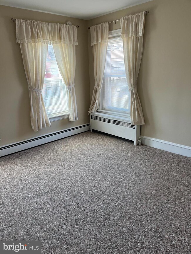 542 Main St, Pennsburg, PA 18073 - photo 7