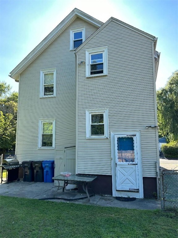 56 Monument St, Cranston, RI 02910 - photo 4