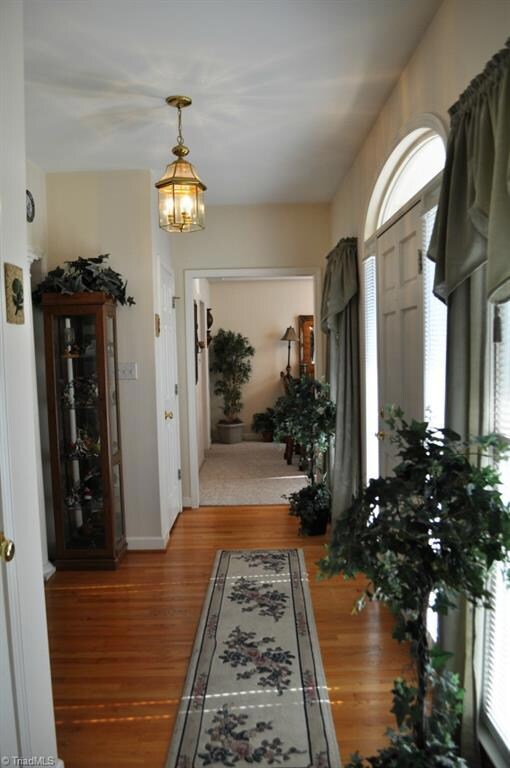 421 Thistle Ln, Statesville, NC 28625 - photo 4