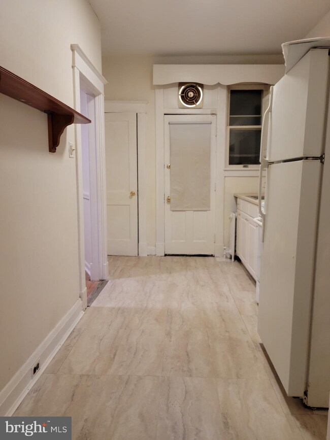 3000 Pelham Ave, Baltimore, MD 21213 - photo 2