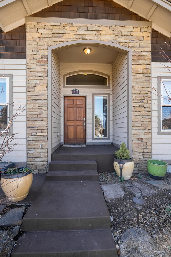4_front entry