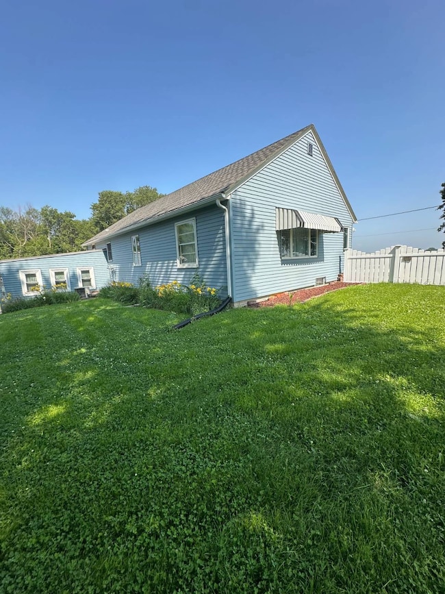 712 W 2nd St, Odebolt, IA 51458 - photo 3