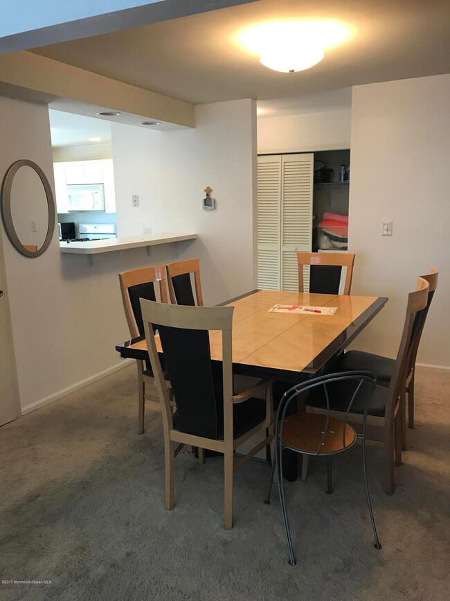 dining room leads to kitchen