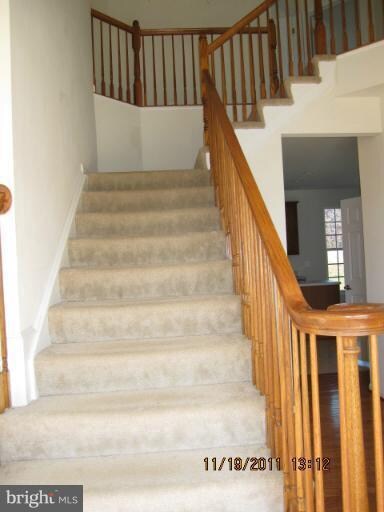 10613 Red Wine Ct, Manassas, VA 20112 - photo 2