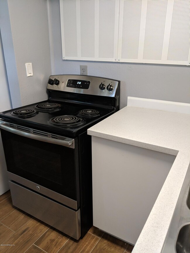 7845 Hare Ave, Jacksonville, FL 32211 - photo 6