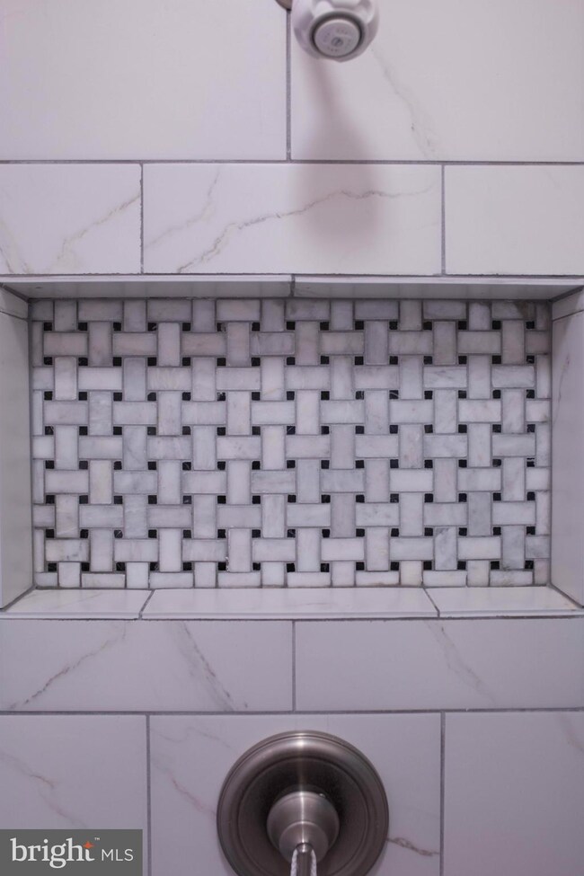 141 Bourbon Ct, Parkville, MD 21234 - photo 4