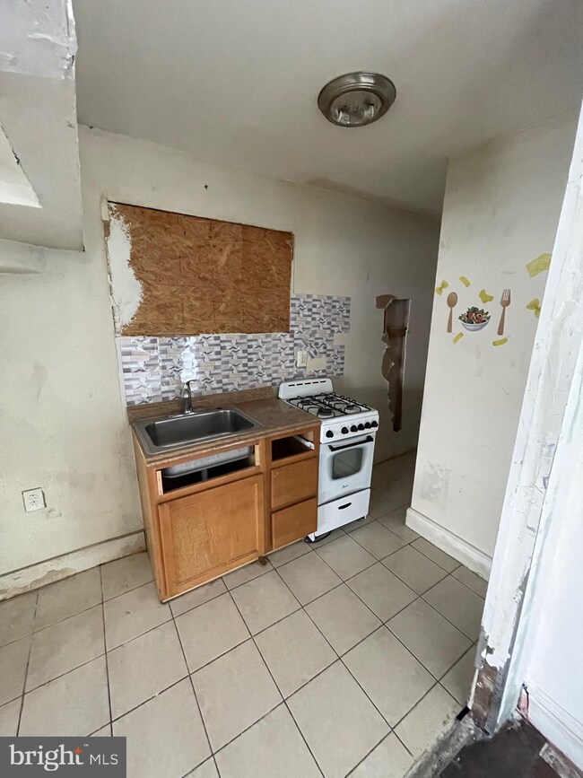 406 Darby Terrace, Darby, PA 19023 - photo 6