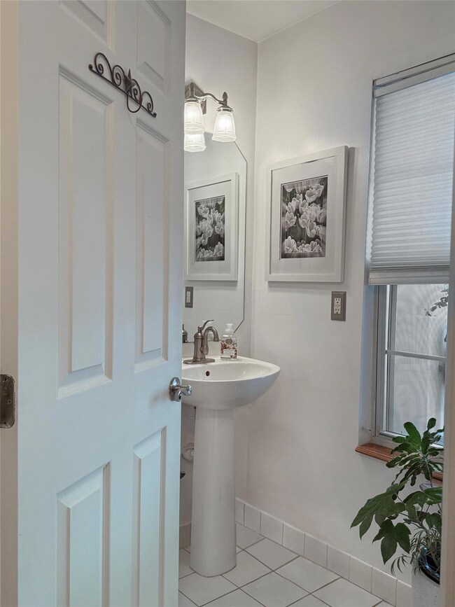 148 Captains Way, Port Jefferson Station, NY 11776 - photo 7