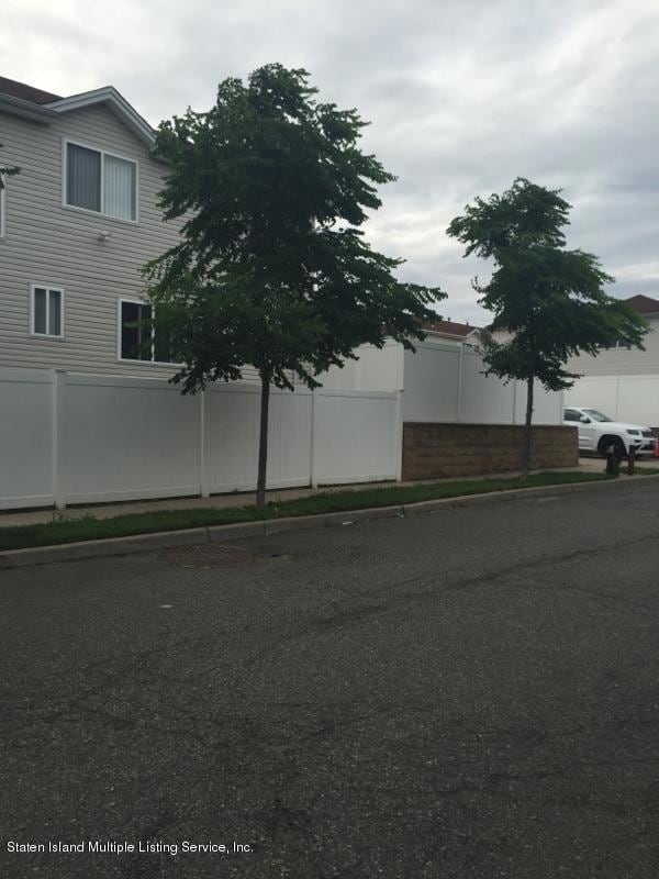 69 Beresford Ave, Staten Island, NY 10314 - photo 4