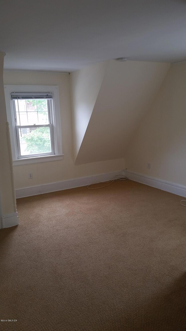 2 Benedict Place unit 3 A, Greenwich, CT 06830 - photo 4